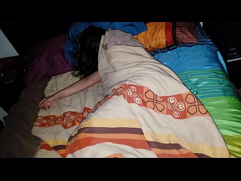 ❤️ Ögey oğul gənc ögey anası yatarkən onu təhqir edir. ☑ Sikişmə videosu bizdə az.hentai-id.ru